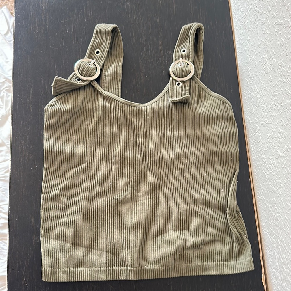 Stretchy tank
